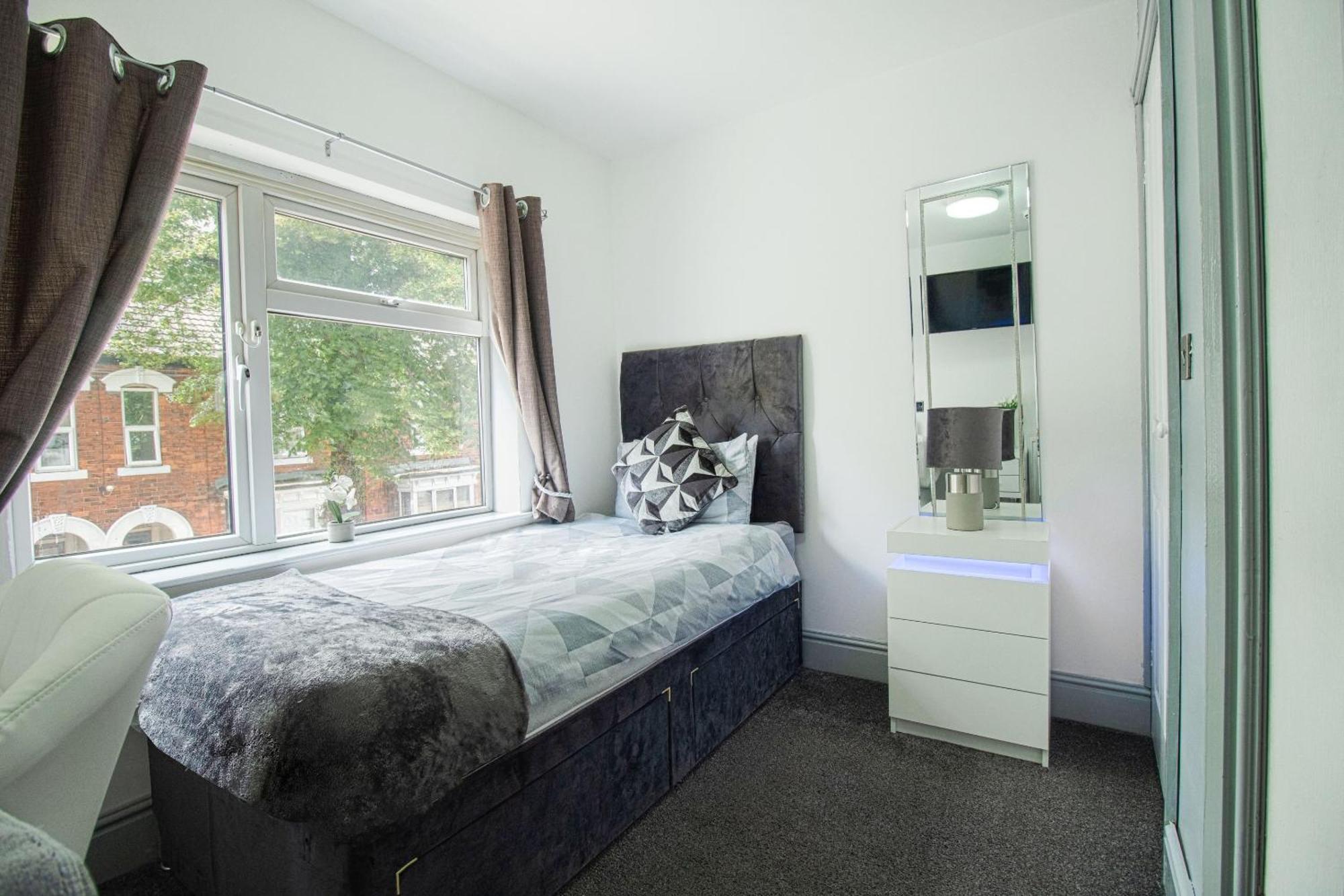 Hotel Oyo Clamart 3*